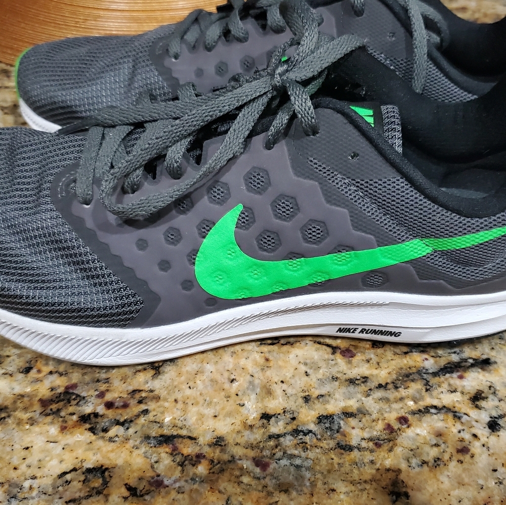 Nike tennis shoes